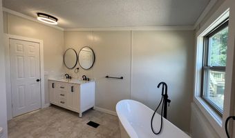 1032 County Road A-409, Ava, MO 65608