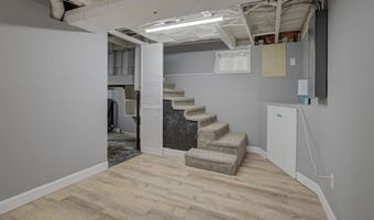 914 W 4TH St, Appleton, WI 54914