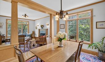 3 Proctor Ct, Albany, NY 12211