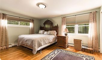 529 Shippeetown Rd, East Greenwich, RI 02818