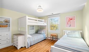 138 Carroll Ave, Newport, RI 02840