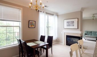 1819 KENWOOD Ave 303, Alexandria, VA 22302