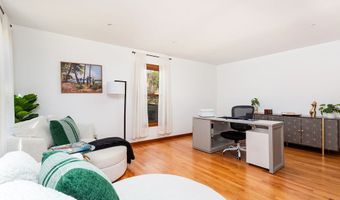 8 Phoebee Ln, Brookfield, CT 06804