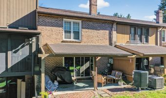 48 WINGED FOOT Dr, Reading, PA 19607