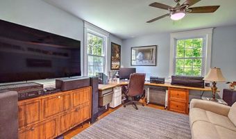 46 Channing Rd, Narragansett, RI 02882