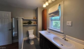 157 E Blackwell St 1, Andover, NJ 07801