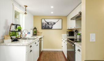 330 Chestnut Hill Rd, Colchester, CT 06415