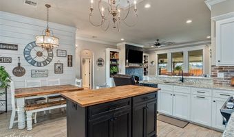 300 Ansley Cir, Benton, LA 71006