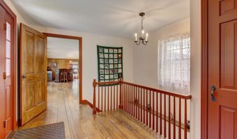 121 Sunset Ln, Berlin, CT 06037