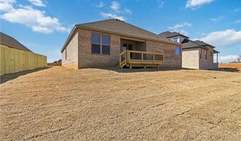 7014 Orange Ave, Bentonville, AR 72713