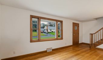 18 Leslie Ct, Bristol, CT 06010