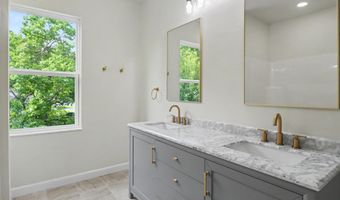 6601 April Bayou Dr, Biloxi, MS 39532