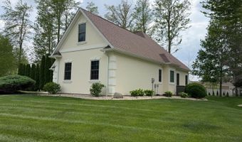 355 Woodside Ct, Batesville, IN 47006