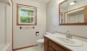 1957 COUNTY ROAD T N, Amherst Junction, WI 54407