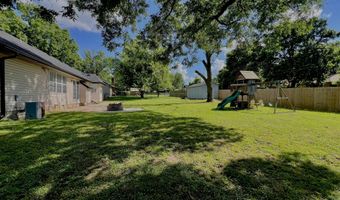 603 Lakeview Dr, Aurora, MO 65605