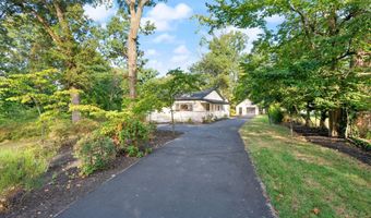 7324 AUBURN St, Annandale, VA 22003