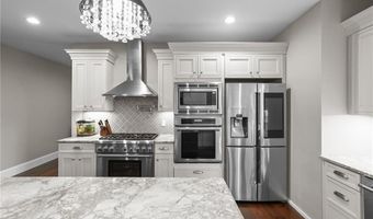 1004 Great Rd, Lincoln, RI 02865