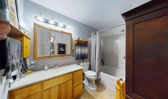 1906 Greenwood Dr, Albert Lea, MN 56007