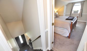 65 Council Ring Dr, Bristol, CT 06010