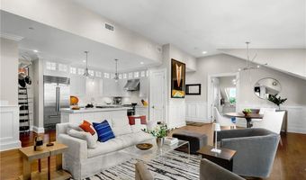 50 School St 7, Newport, RI 02840