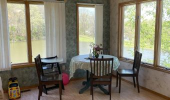 1913 Wayside Ln, Ava, MO 65608