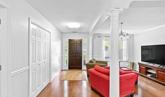 60 Thomas Sumter St, Beaufort, SC 29907