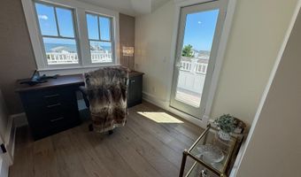 281 7TH St, Avalon, NJ 08202