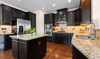 25741 CLAIRMONT MANOR Sq, Aldie, VA 20105