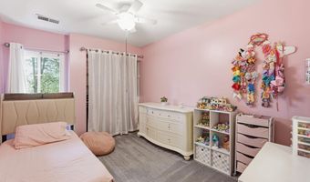 4936 SAUQUOIT Ln, Annandale, VA 22003