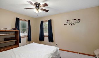 1301 S Tyler Ave, Aurora, MO 65605