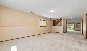 15769 Hayes Trl, Apple Valley, MN 55124