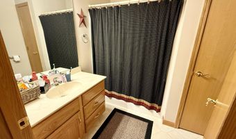 15651 Meranda Rd, Anna, OH 45302