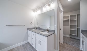 5590 Trueman St #F, Chubbuck, ID 83202