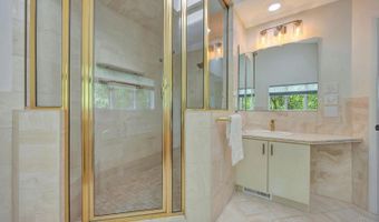 7708 Creekwood Ln, Amberley, OH 45237