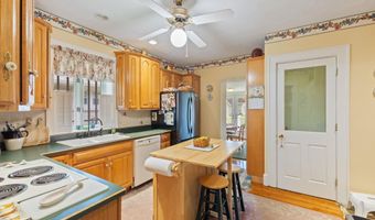 215 W Main St, Bloomfield, IN 47424