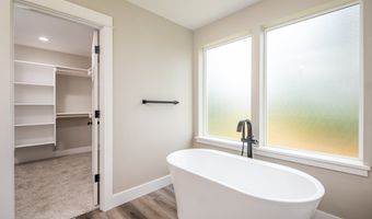 24869 WESTFIELD Ave, Veneta, OR 97487