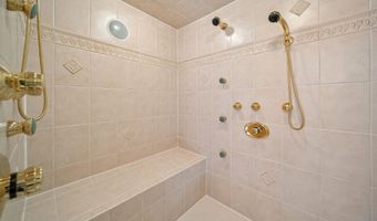 301 22nd St NW, Austin, MN 55912