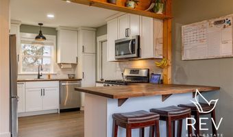 529 Circle Dr E, Cody, WY 82414