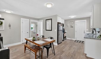 618 SE Lawrence Dr, Ankeny, IA 50021
