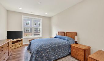 6101 FAIRVIEW FARM Dr 207, Alexandria, VA 22315
