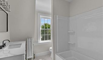 11 Taft St, Coventry, RI 02816