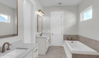 412 Main St, Bay St. Louis, MS 39520