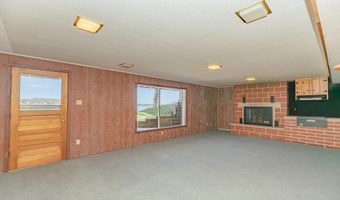 164 Park Pl, Arnolds Park, IA 51331