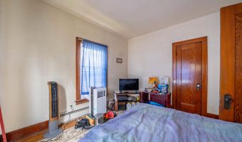 602 W ADAMS St, Abingdon, IL 61410