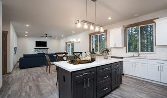 311 E Lakeland Dr, Allyn, WA 98524