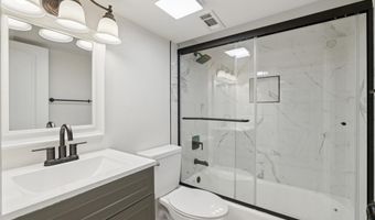 141 LYNHAVEN Dr, Alexandria, VA 22305