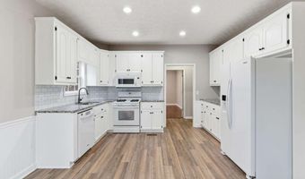 125 Nelson Oaks Dr, Ball Ground, GA 30107