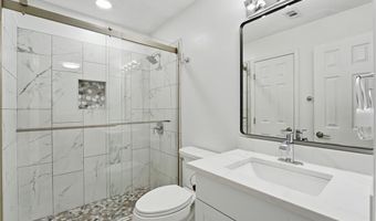904 Wentworth Ct, Alpharetta, GA 30022