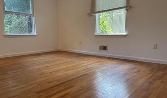 1025 Seaman Ave, Beachwood, NJ 08722