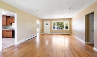278 Green End Ave, Middletown, RI 02842